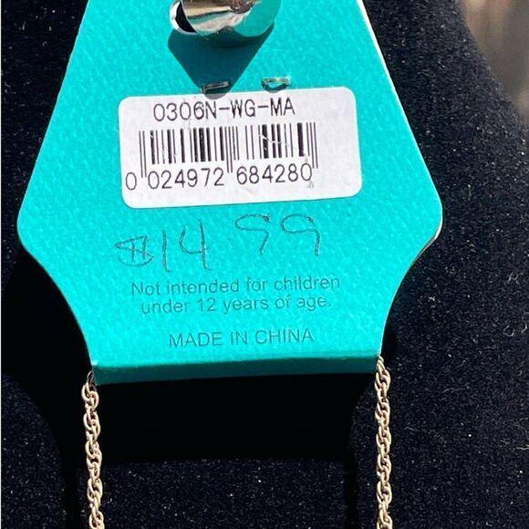 Envious Brushed Gold Tone Long Chain with Fushia Leather Tasle - Picture 5 of 6